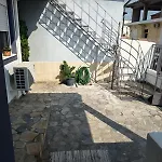 Eva's House With 2 Bedrooms And Private Courtyard
