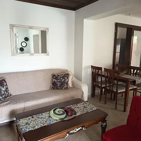 Nyaraló Eva's House With 2 Bedrooms And Private Courtyard